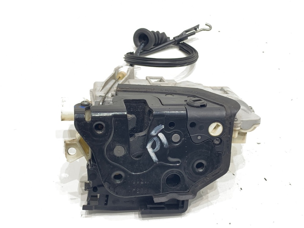 [STARK-704489] Cerradura de puerta trasera derecha VW Passat B7 Variant