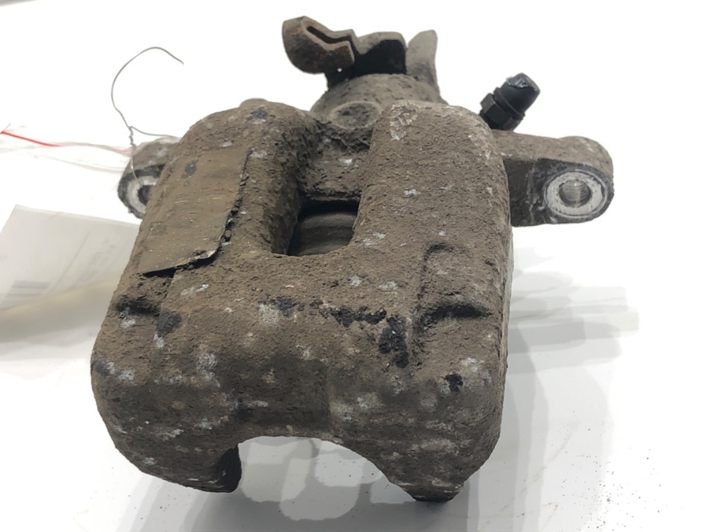 [STARK-705784] Pinza de freno trasera derecha Peugeot 2008 I