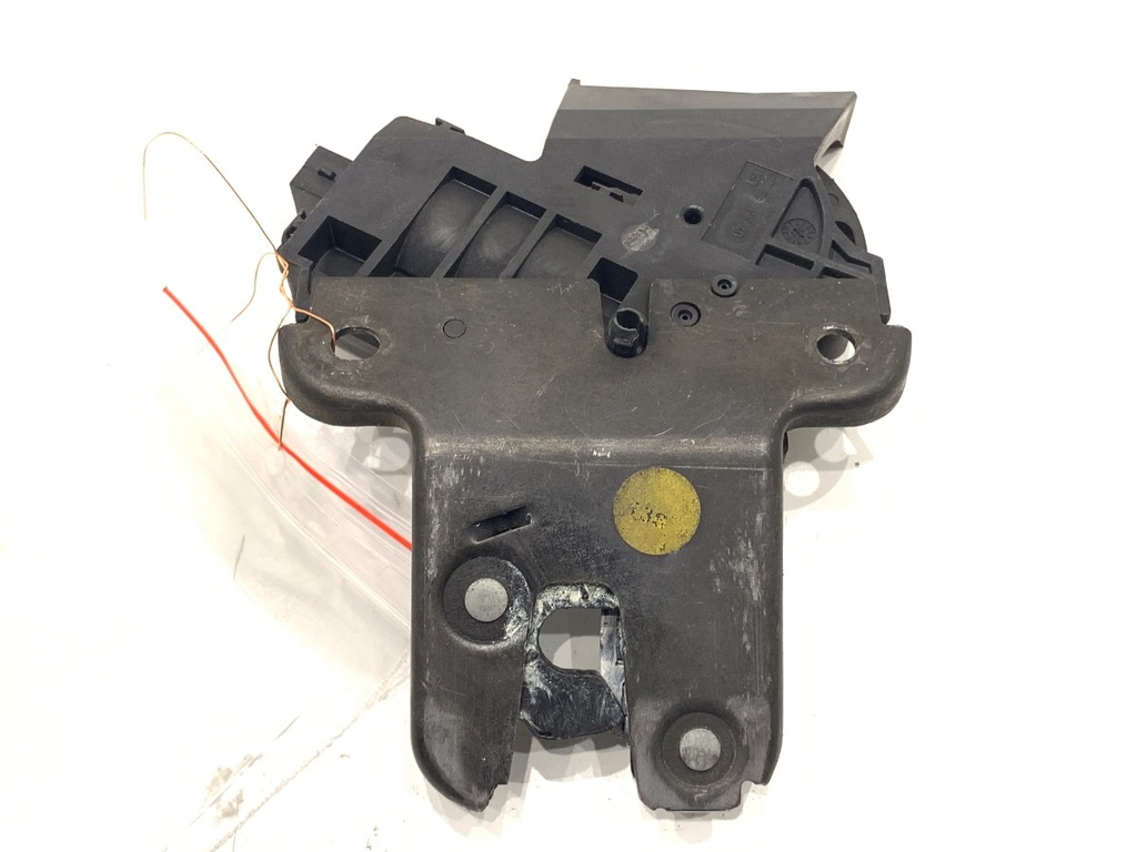 [STARK-706790] Cerradura de portón trasero Audi A8 D3 (4E2, 4E8)