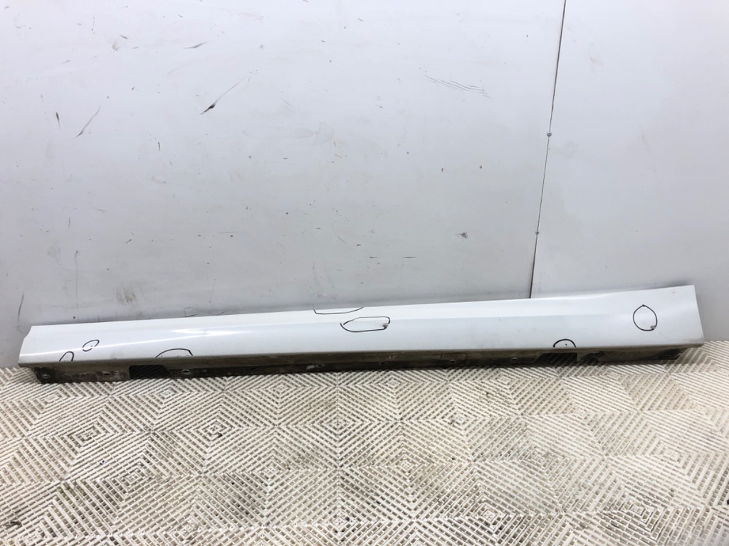[STARK-707396] Moldura de umbral izquierda BMW Serie 3 E91