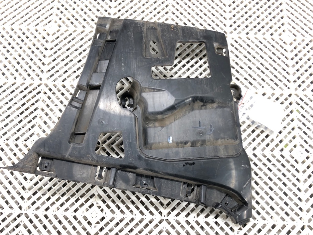 [STARK-708128] Guía de parachoques trasero derecho BMW Serie 3 (F30, F80)