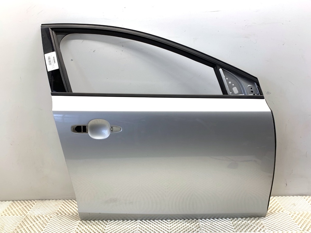 [STARK-856081] Puerta delantera derecha VOLVO V40 liftback (525, 526) 2012-2022