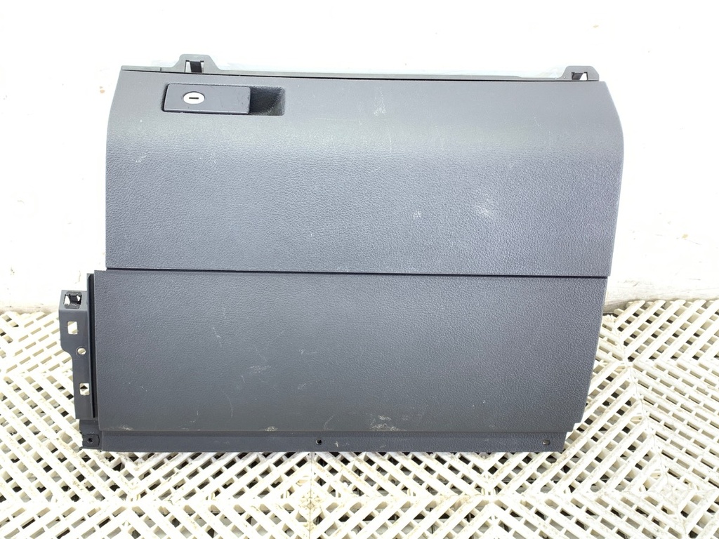 [STARK-713316] Guantera VW Touran (1T1, 1T2)