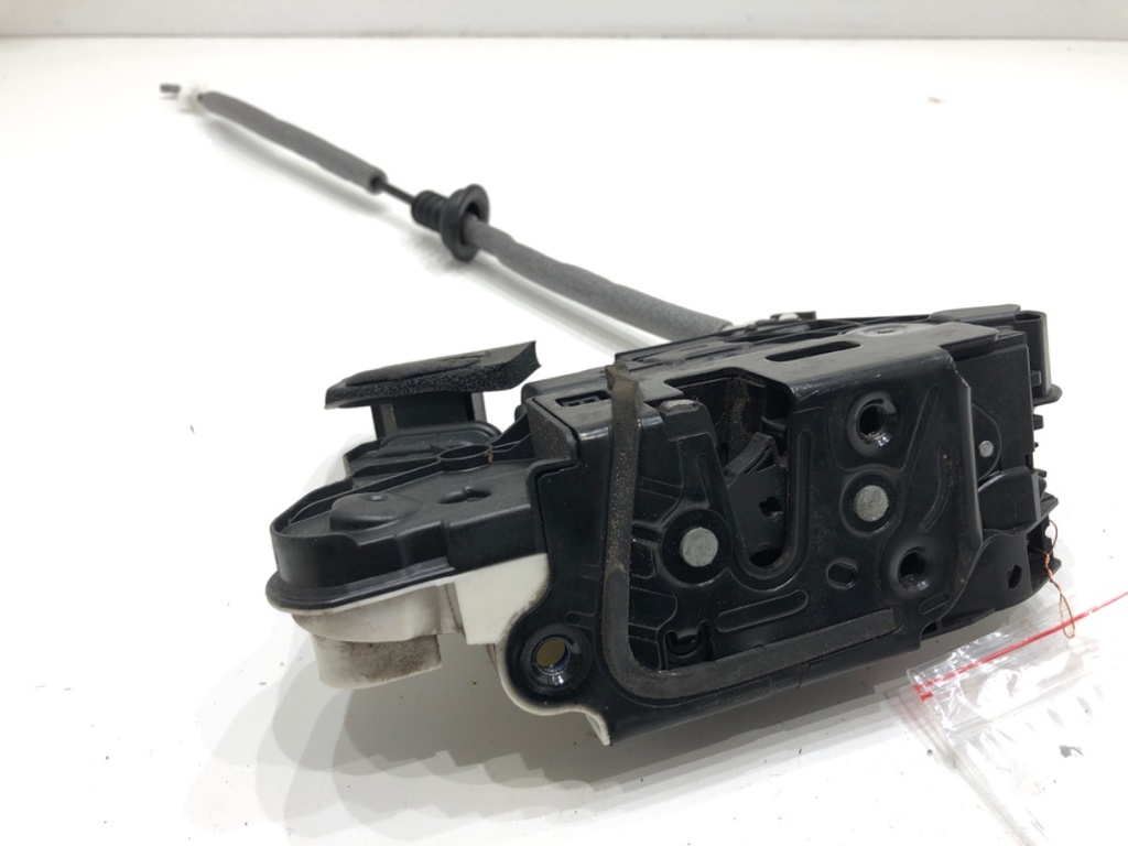[STARK-714683] Cerradura de puerta delantera izquierda Skoda Rapid