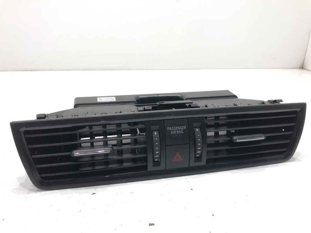 [STARK-714735] Rejilla de ventilación Skoda Rapid (NH3, NK3, NK6) 2012-2022