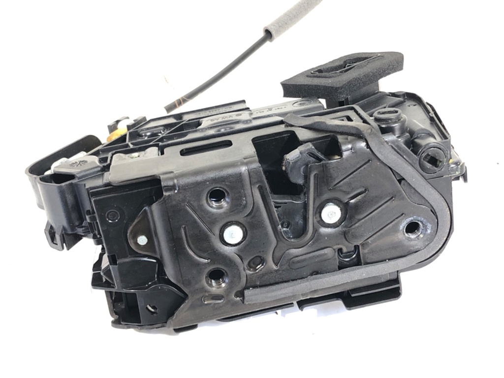 [STARK-715067] Cerradura de puerta trasera derecha Skoda Karoq (2017-2022)