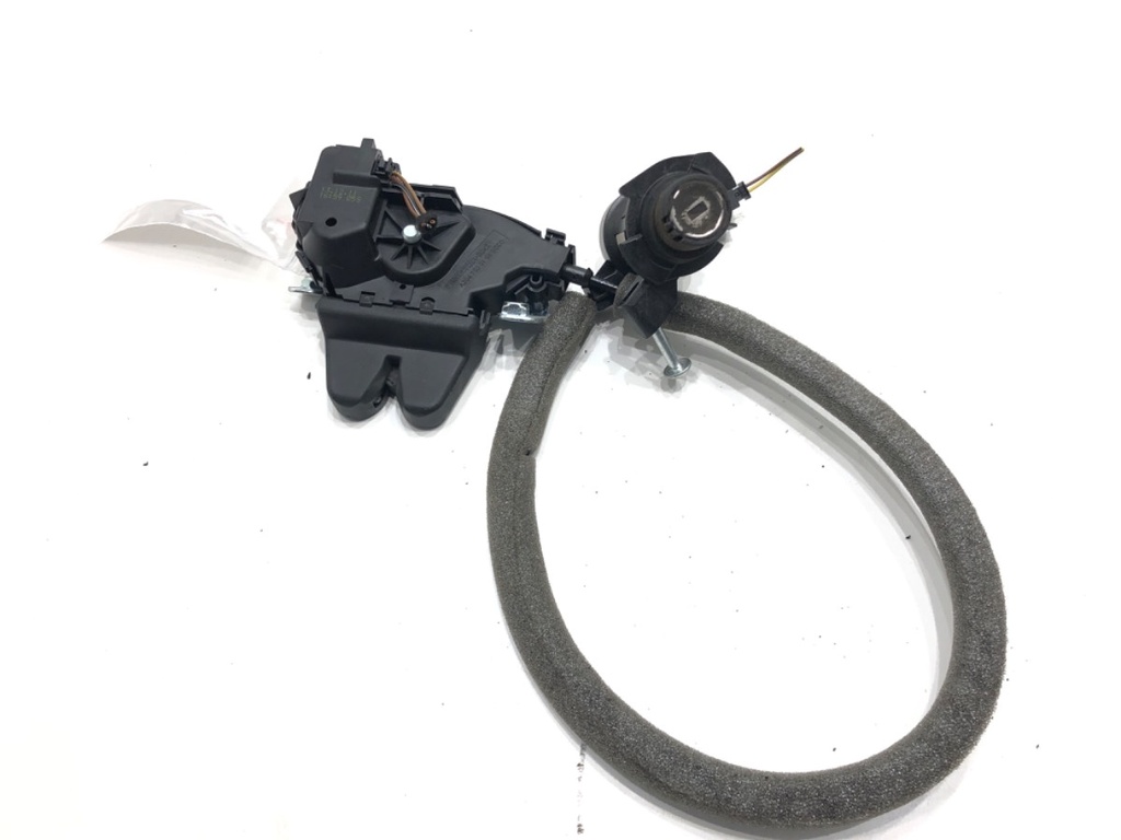 [STARK-715252] Cerradura de portón trasero Mercedes-Benz Clase E (W212)