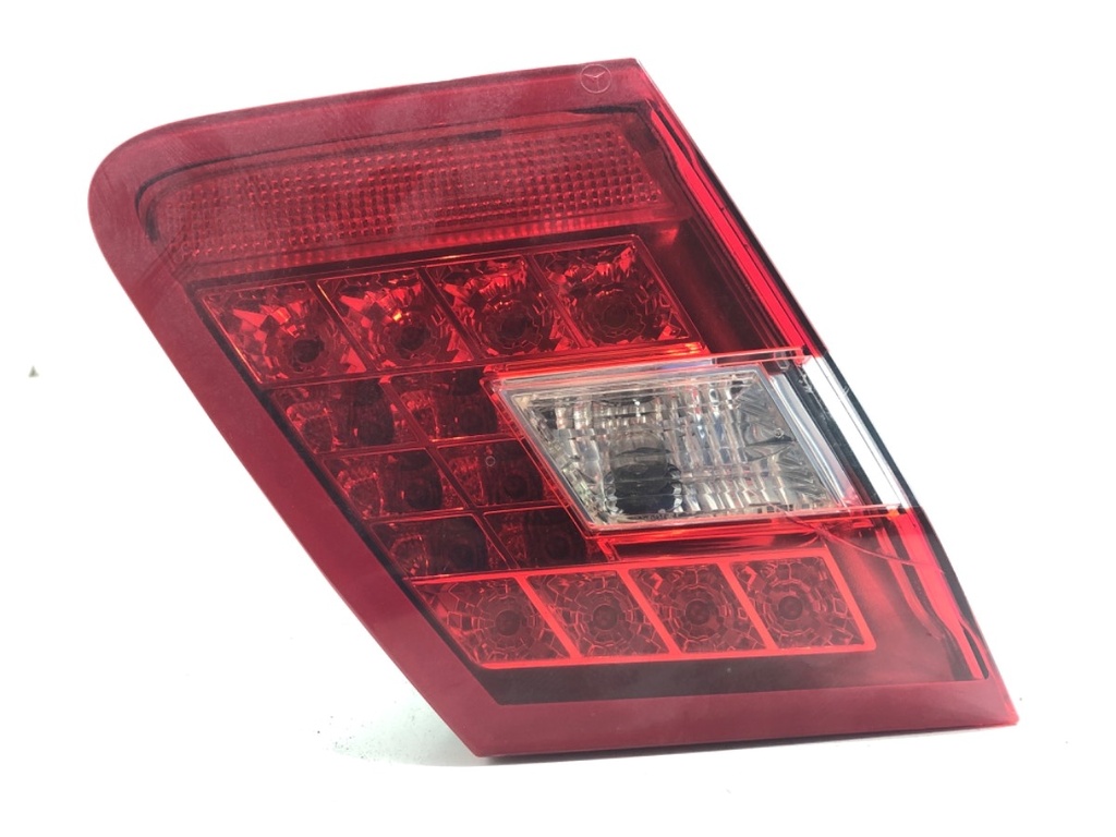 [STARK-715325] Piloto trasero izquierdo Mercedes-Benz Clase E (W212)