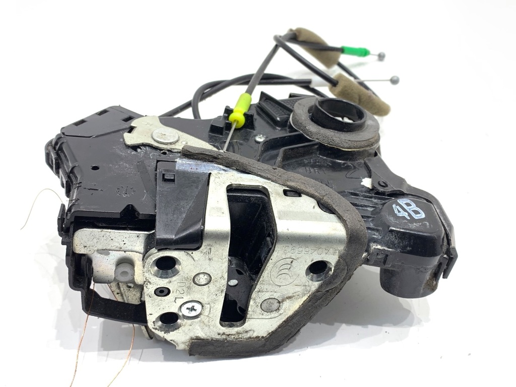 [STARK-716320] Cerradura de puerta delantera derecha Toyota Avensis Kombi (T27)