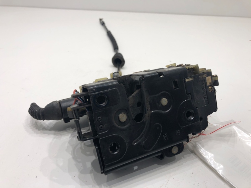 [STARK-717562] Cerradura de puerta delantera derecha SEAT Ibiza III (6L1)