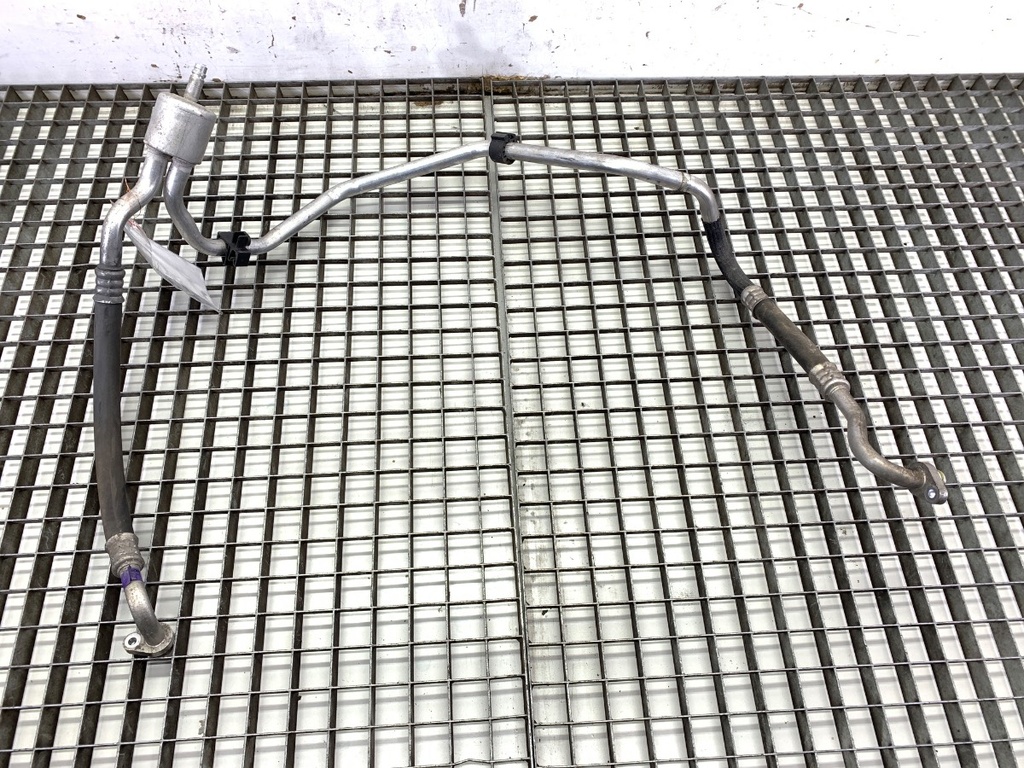 [STARK-717690] Tubo de aire acondicionado Peugeot 3008