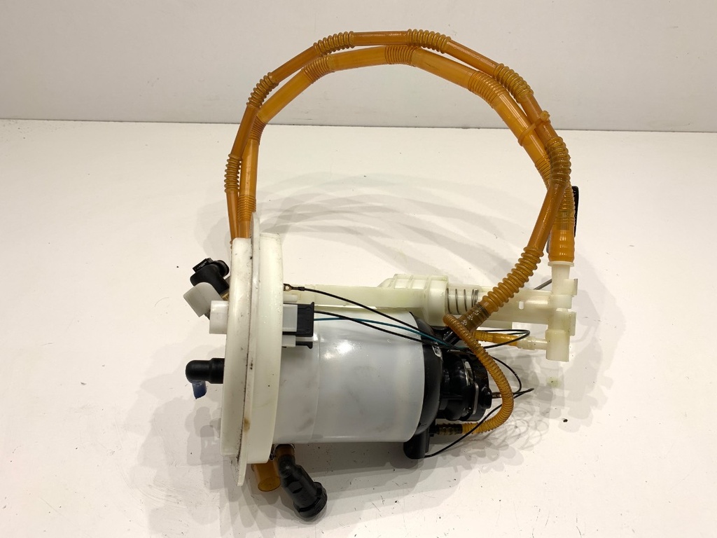 [STARK-719383] Bomba de combustible Mercedes-Benz Clase C W204