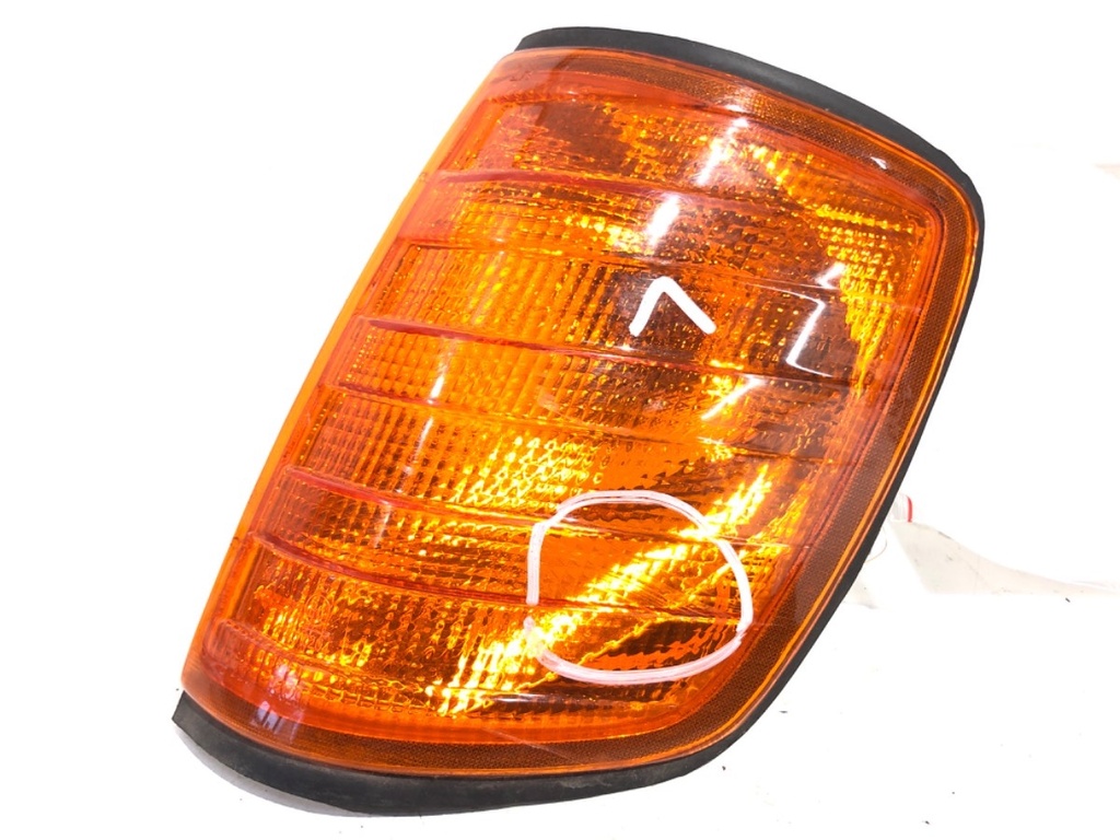 [STARK-719572] Intermitente delantero izquierdo Mercedes-Benz 124