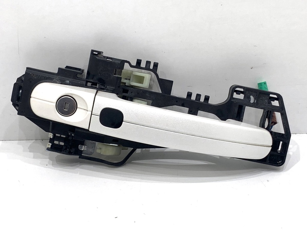 [STARK-860815] Manilla exterior de puerta delantera izquierda Ford Escape III 2012-2019