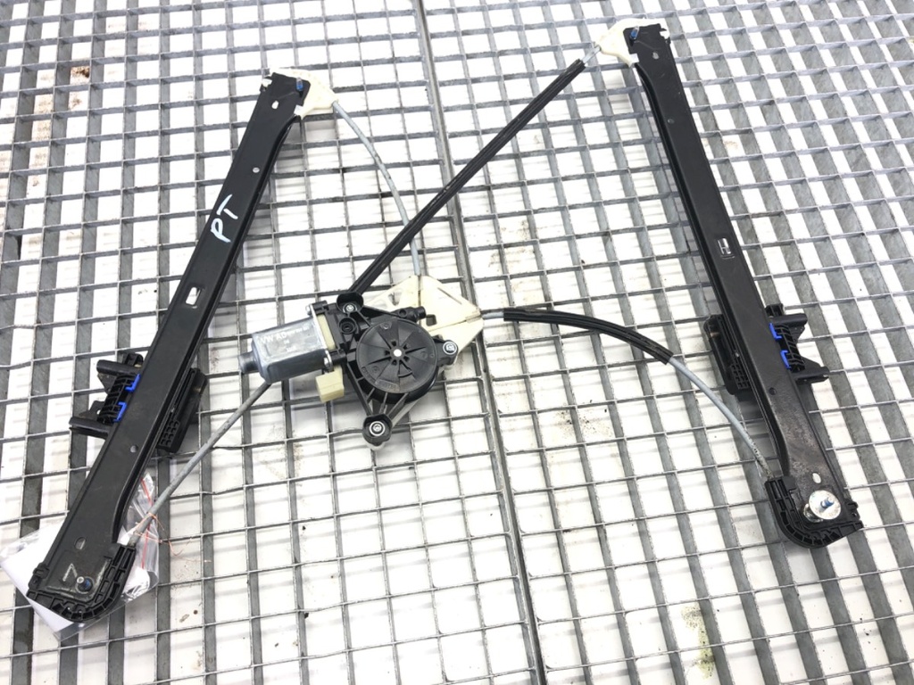 [STARK-720287] Elevalunas trasero derecho AUDI Q7 (4MB, 4MG)