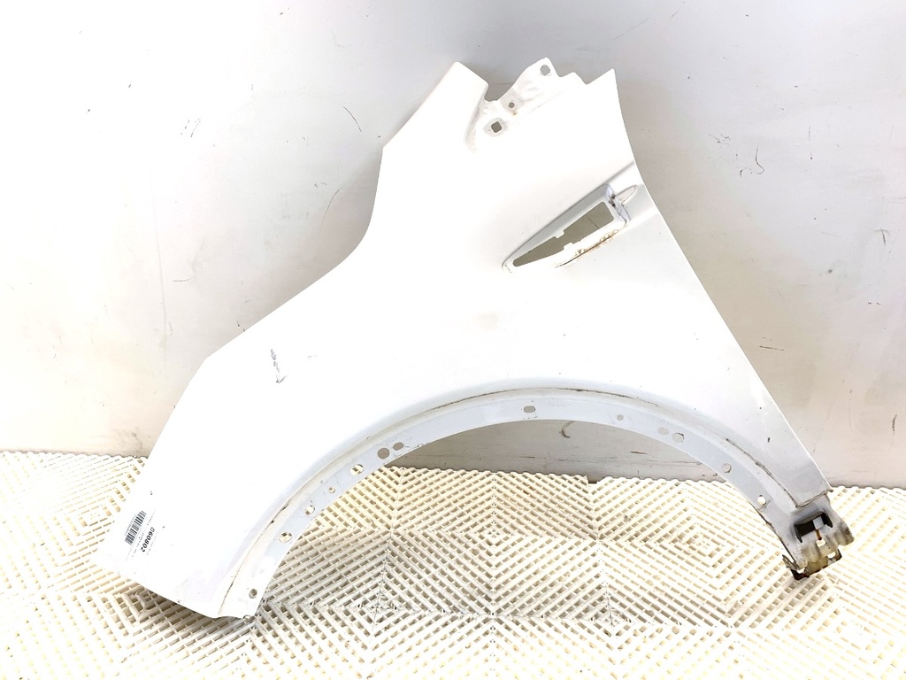 [STARK-860802] Aleta delantera izquierda Ford Escape III 2.0 Ecoboost 2012-2019