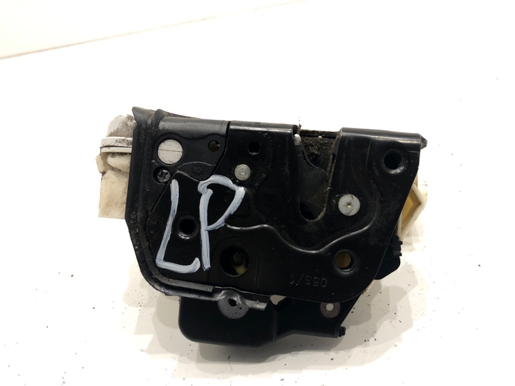 [STARK-723749] Cerradura de puerta delantera izquierda Audi A4 B7 Avant