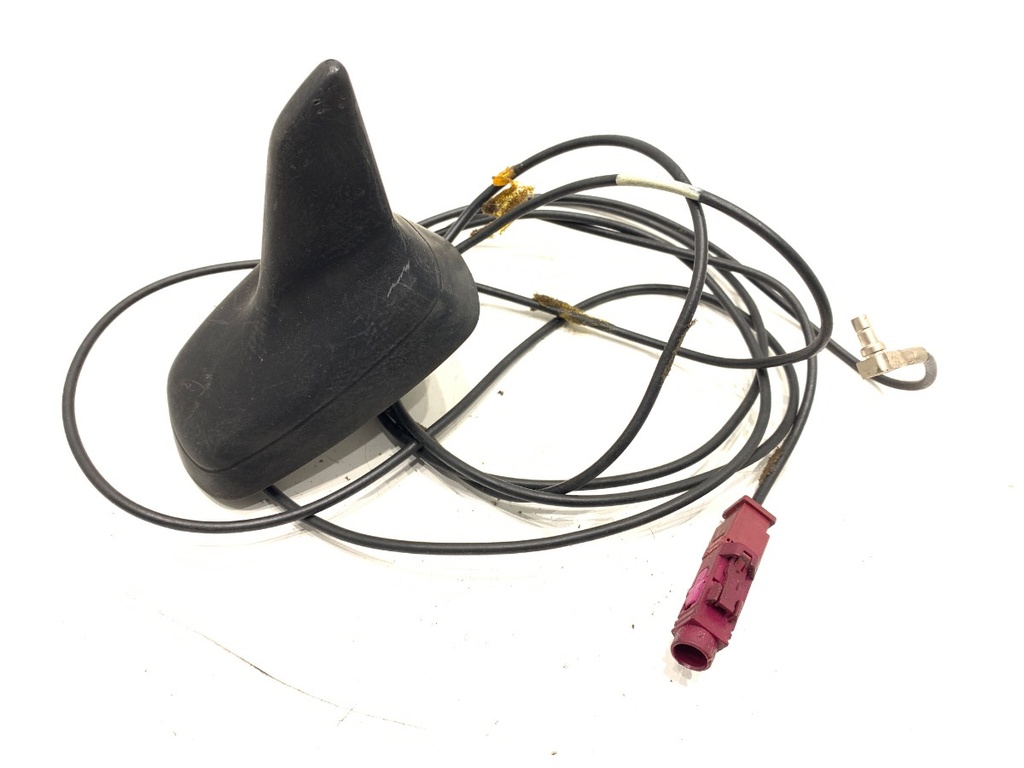 [STARK-724779] Antena AUDI A4 B7 Avant (8ED)