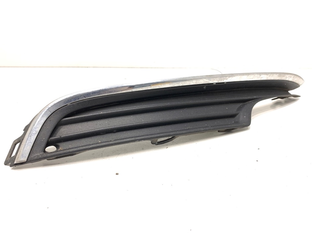 [STARK-724849] Rejilla de parachoques delantero izquierdo VW Golf VII