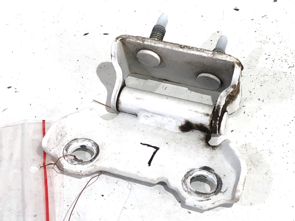 [STARK-733412] Bisagra de portón trasero izquierda Toyota Corolla Kombi (E21)