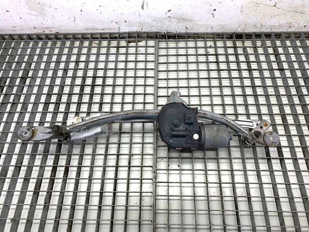 [STARK-734356] Mecanismo de limpiaparabrisas delantero BMW 5 Touring (F11)