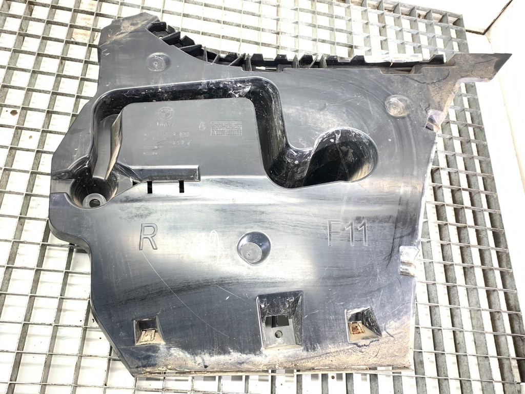 [STARK-734436] Soporte de parachoques trasero derecho BMW 5 Touring (F11)