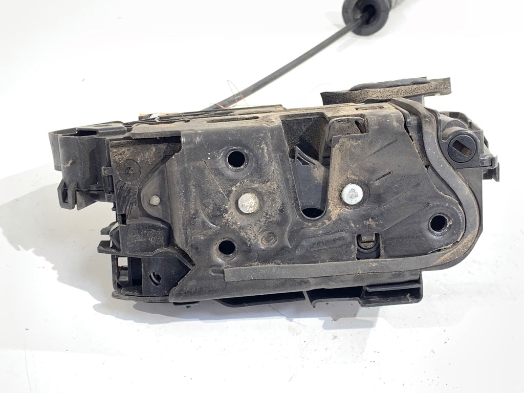 [STARK-918304] Cerradura de puerta delantera derecha Skoda Fabia III