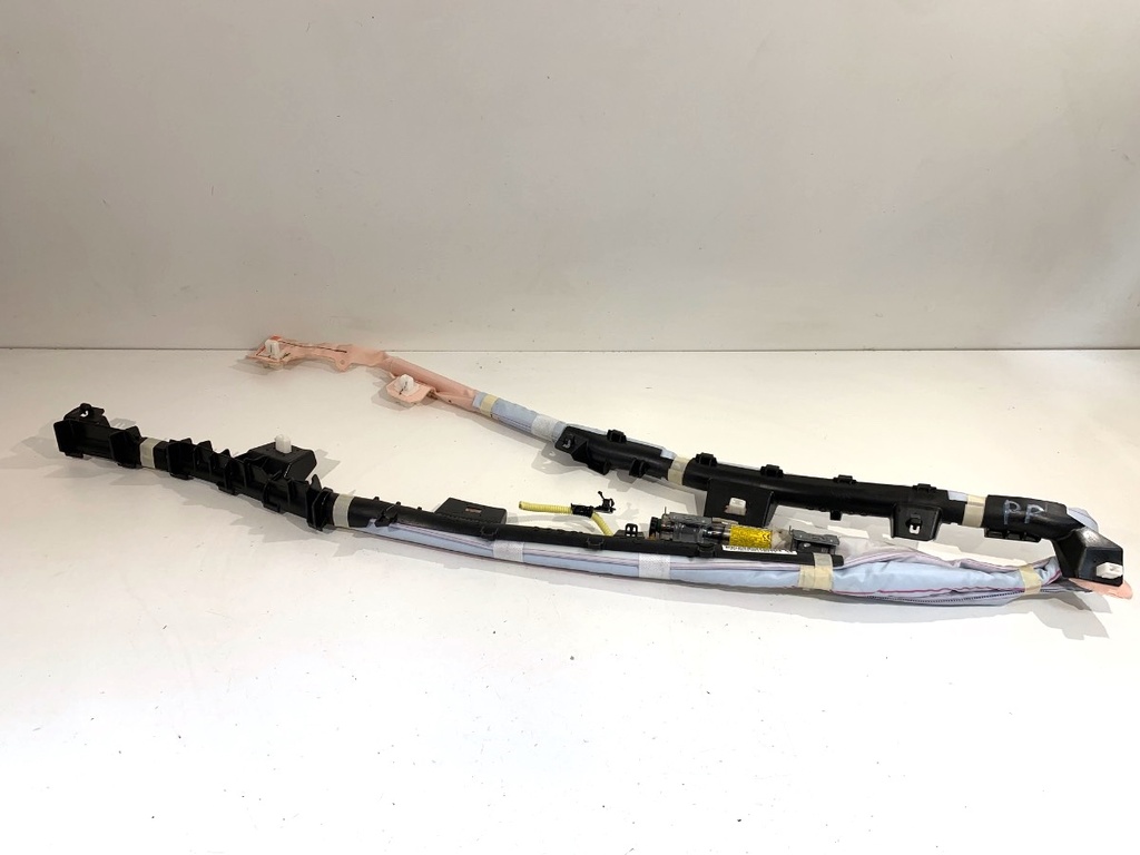 [STARK-894279] Cortina de aire lateral derecha Toyota Auris Kombi (_E18_) 1.8 Hybrid 2013-2018