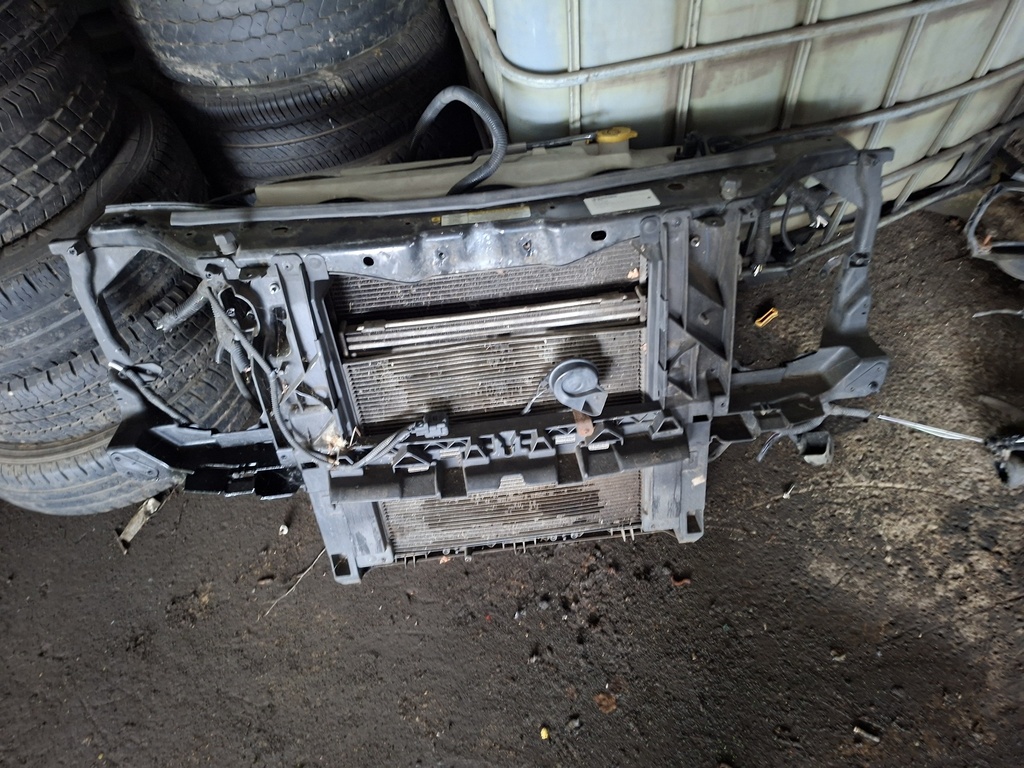 [EPE-103244] Pack radiador y panel Jeep Cherokee KK 2.8 CRD