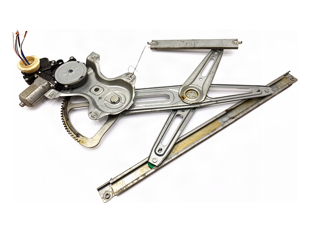 [STARK-946817] Elevalunas delantero izquierdo TOYOTA AVENSIS Kombi (_T27_)