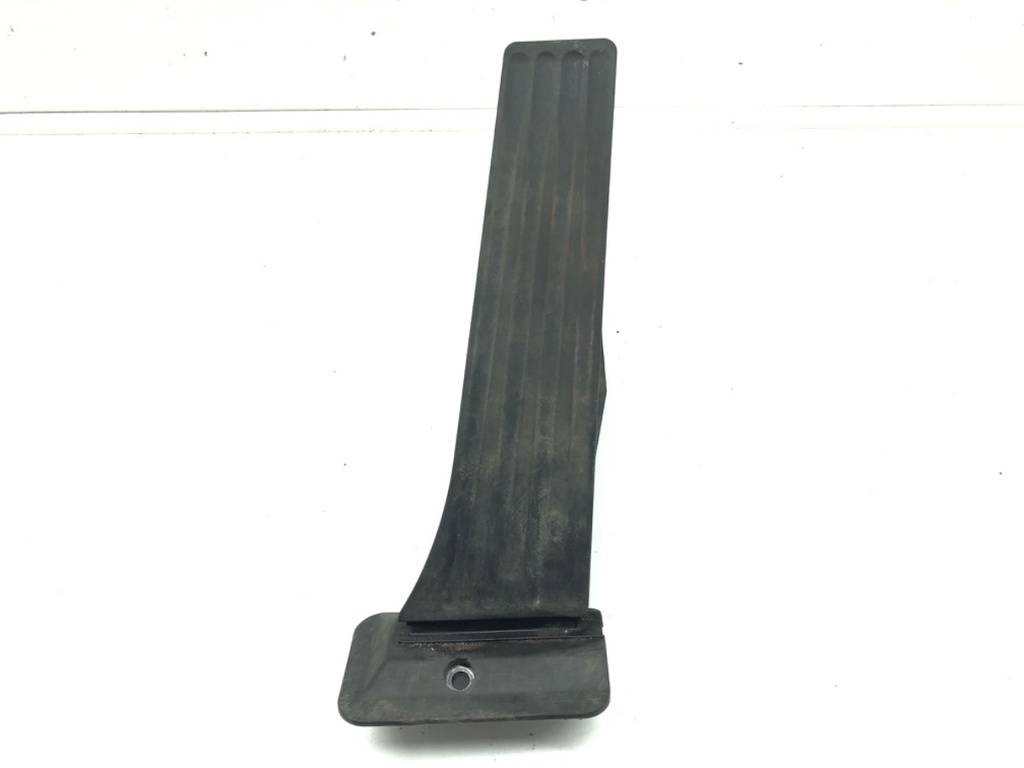 [STARK-570382] Potenciómetro de acelerador BMW Serie 7 (F01/F02/F03/F04)