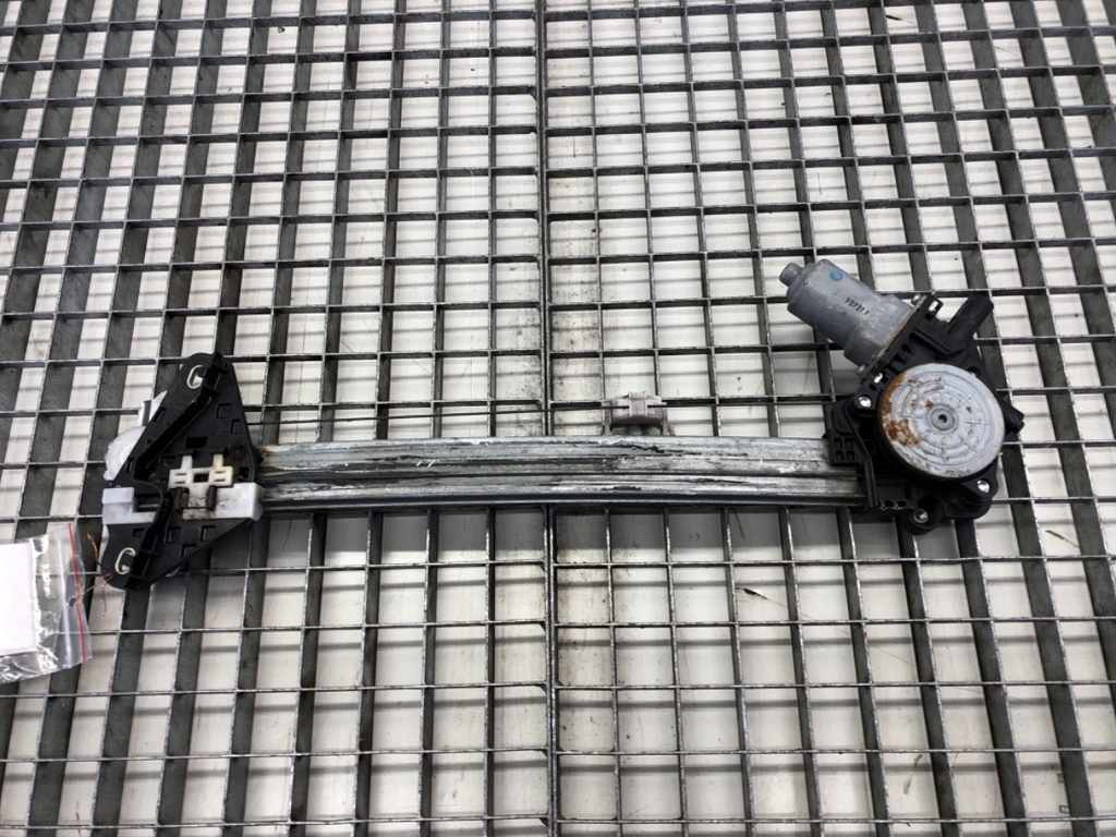 [STARK-574243] Elevalunas trasero derecho Honda CR-V III