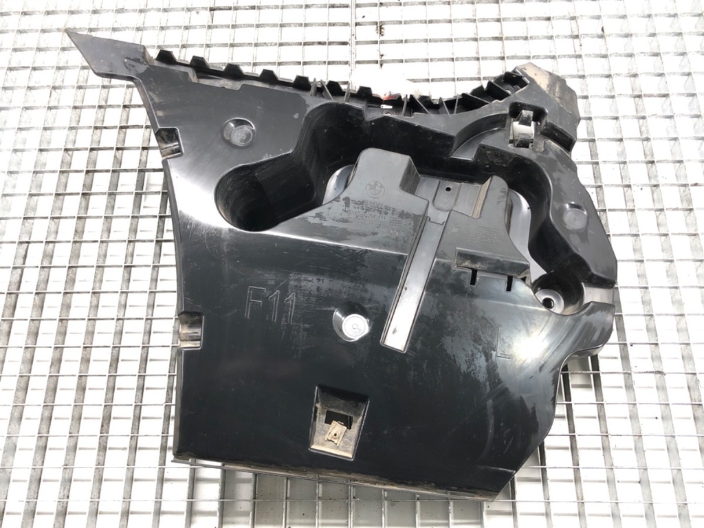 [STARK-581515] Soporte de parachoques trasero derecho BMW 5 Touring (F11)