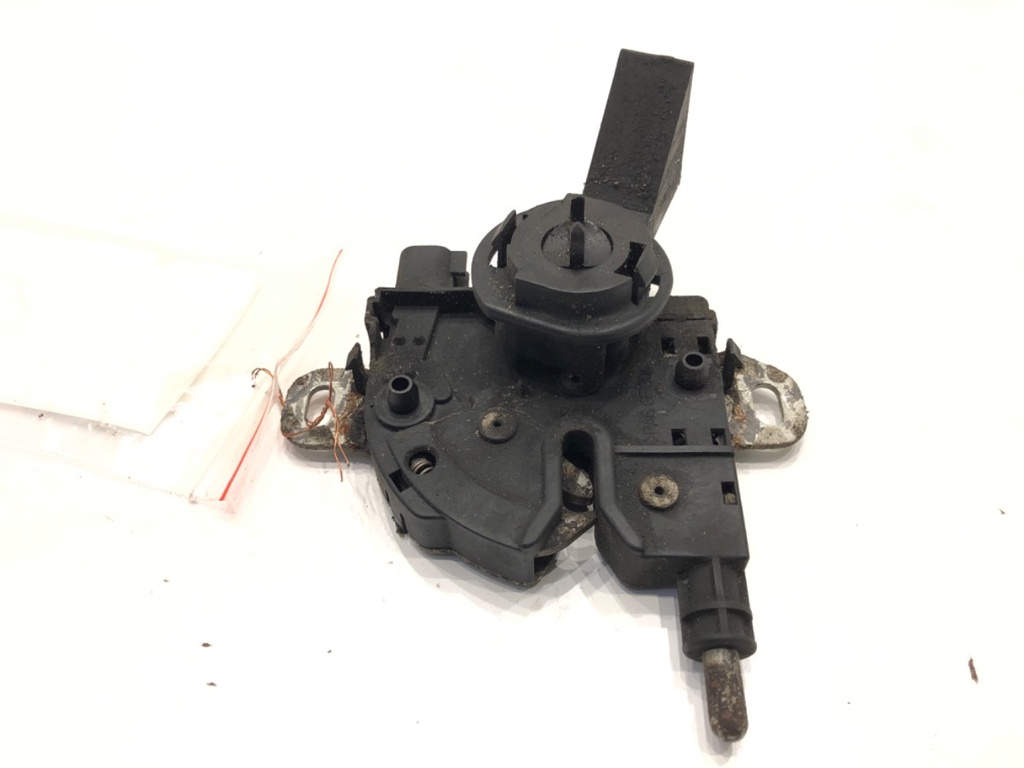 [STARK-587023] Cerradura de capó Ford Focus II (DA_, HCP, DP)