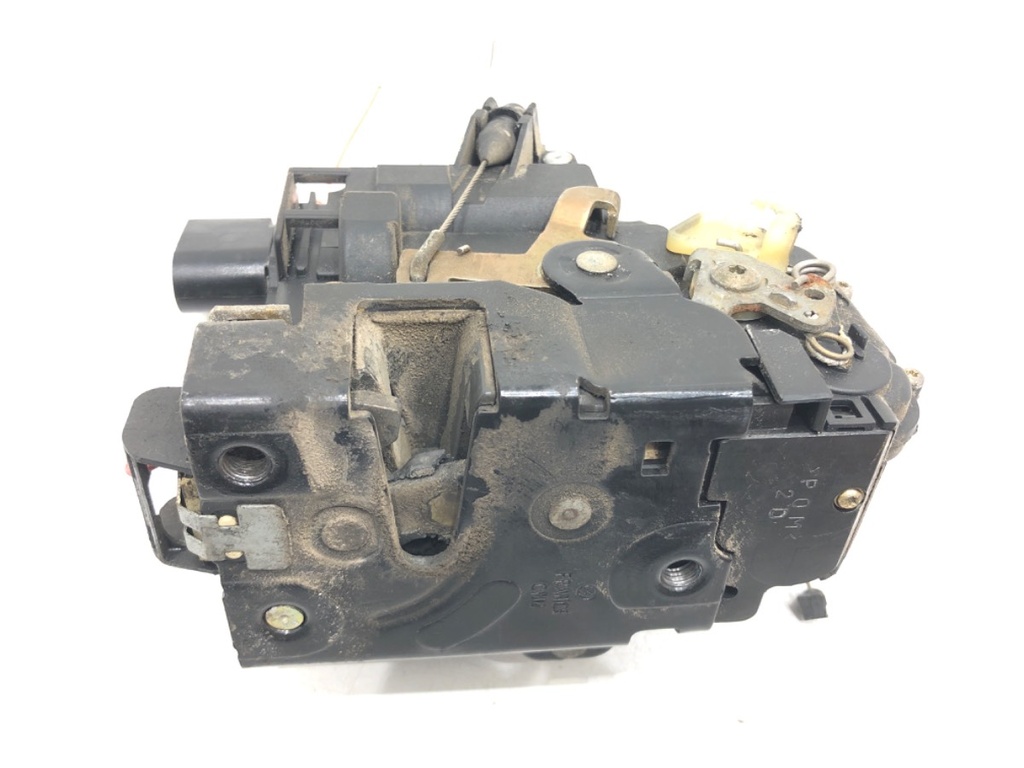 [STARK-588551] Cerradura de puerta delantera derecha VW BORA I