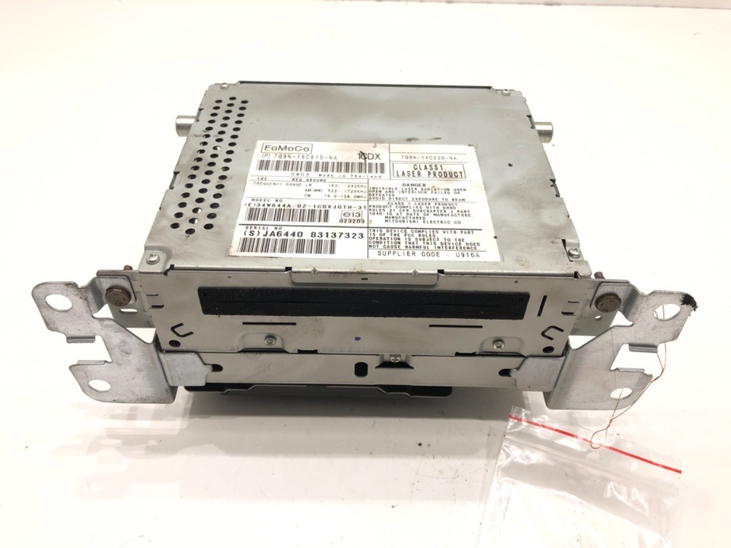 [STARK-591554] Radio Jaguar XF I (X250)