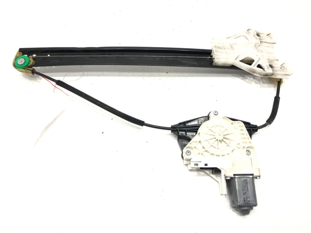 [STARK-592105] Elevalunas trasero derecho Audi Q5 (8RB)