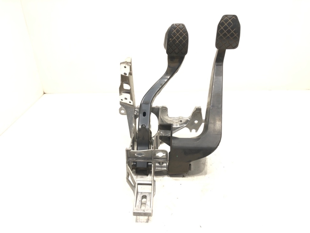 [STARK-600069] Juego de pedales Audi A4 B6 Avant
