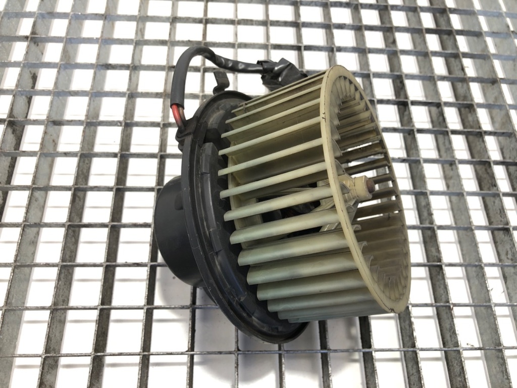 [STARK-601530] Ventilador de calefacción VW Transporter IV