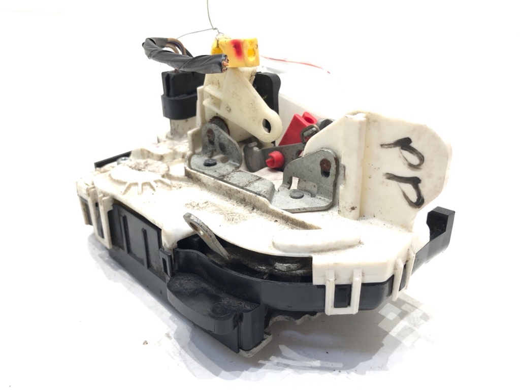 [STARK-616337] Cerradura de puerta delantera derecha Dodge Caliber