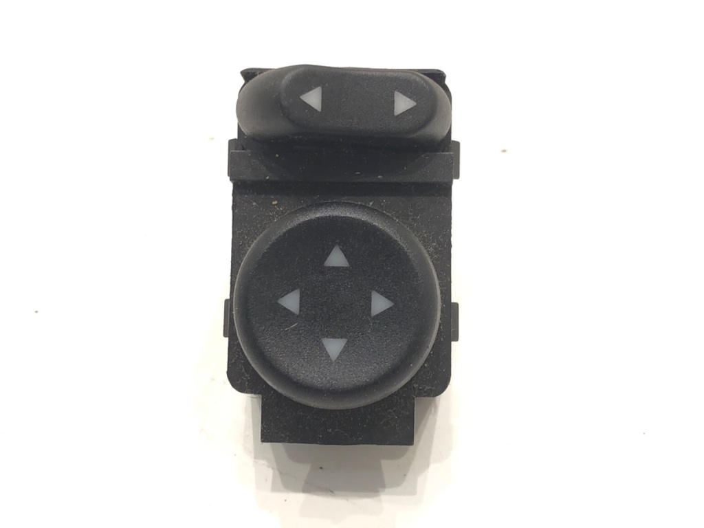 [STARK-627816] Mando de ajuste de retrovisores Fiat Linea