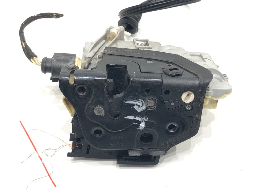 [STARK-635597] Cerradura de puerta trasera derecha VW Passat B6