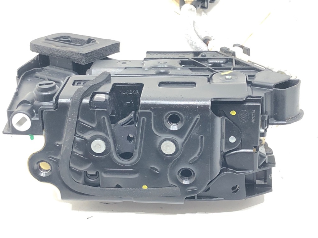 [STARK-646836] Cerradura de puerta trasera izquierda VW Passat B8 Variant