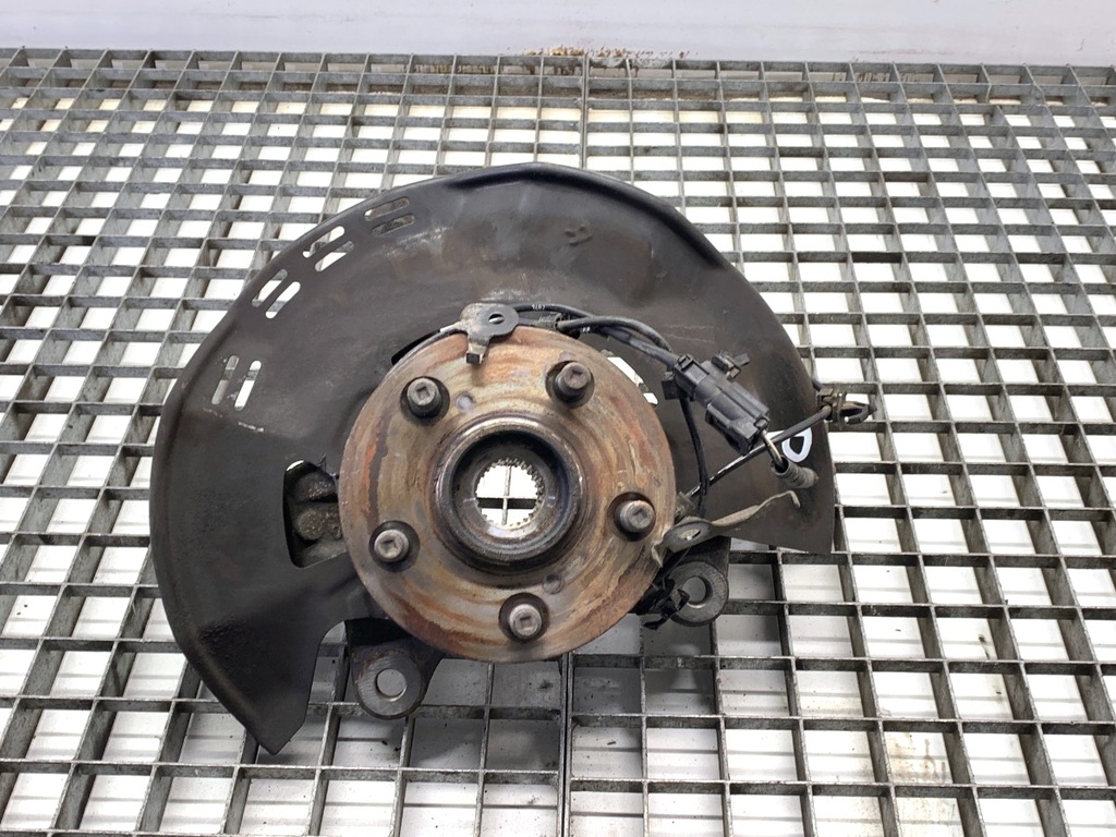 [STARK-874443] Maza delantera derecha Toyota Yaris (_P21_, _PA1_, _PH1_) 2020-