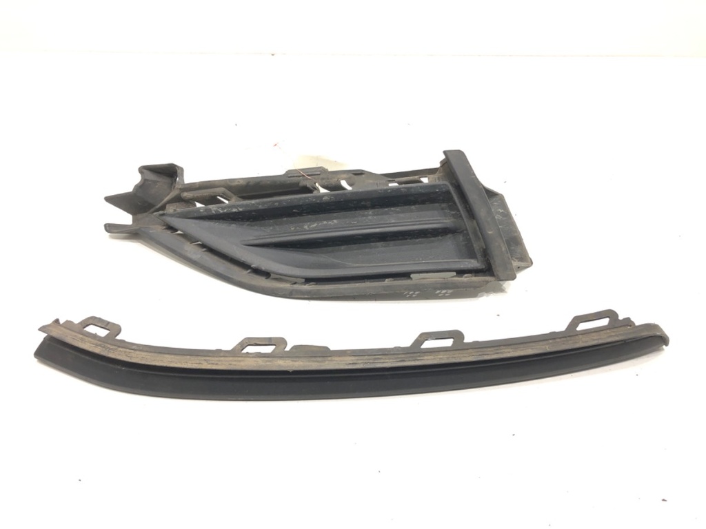 [STARK-651704] Rejilla de paragolpes delantero izquierda VW Golf VII