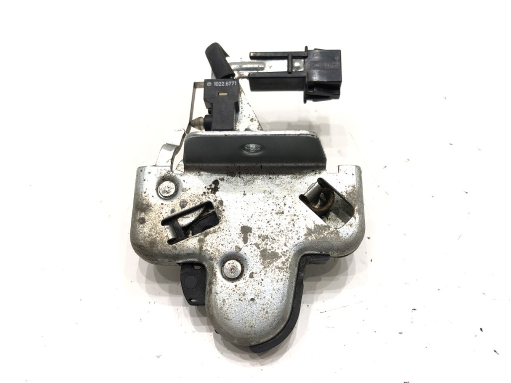 [STARK-652082] Cerradura de portón trasero para SAAB 9-5 (YS3E)