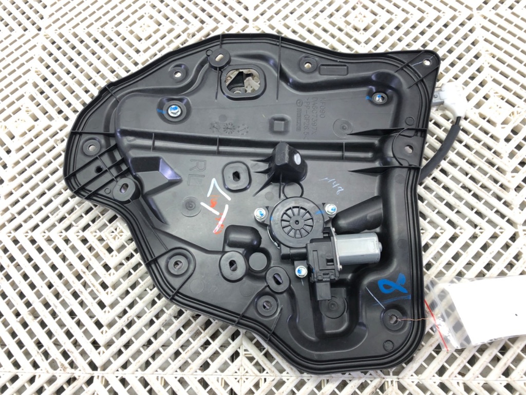 [STARK-654104] Elevalunas trasero izquierdo Mazda 2 (DL, DJ)
