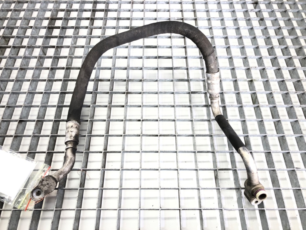 [STARK-654927] Tubo de aire acondicionado Audi A4 B8 Avant