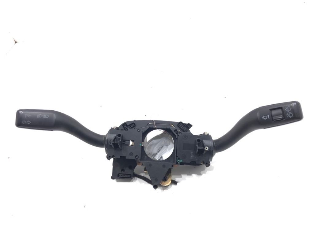 [STARK-656240] Mando de luces combinado Audi A4 B7 Avant (8ED)