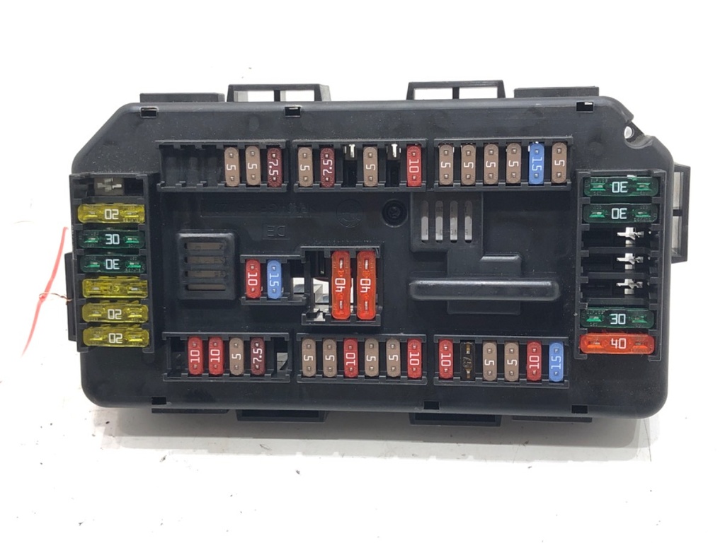 [STARK-657080] Caja de fusibles BMW Serie 3 Touring (F31)